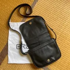 ✨️美品✨️ BREE　ブリー　ショルダーバッグ　2way　レザー　ロゴ型押し BREE◇ショルダーバッグ/レザー/CML : セカンドストリートYahoo!店