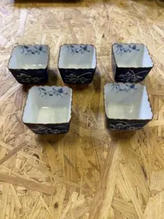 花柄の四角形食器セット 5個