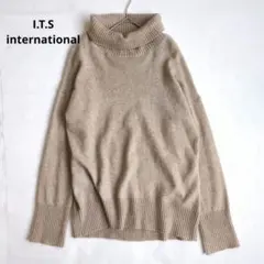 ラクーン ハイネック