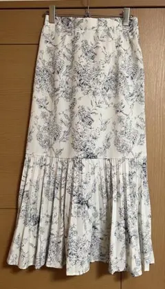 【美品】花柄 プリーツ切り替え ロングスカート　しまむらのサムネイル