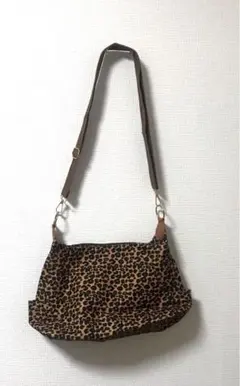 ヒョウ柄中型ショルダーバッグ　E-2