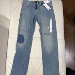 ユニクロ　スリムフィット　ダメージジーンズ