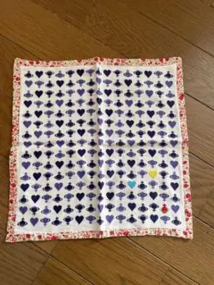 ヴィヴィアンウエストウッド　小さめハンカチハートとオーヴ刺繍入　レア