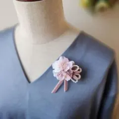 桜のパールリボンのちいさなコサージュ