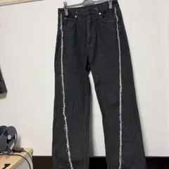 ブラックデニムパンツ サイドライン付き