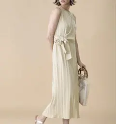 新品未使用　FREAK'S STORE ノースリーブロングワンピース ベージュ