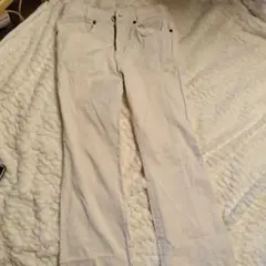 ホワイト カジュアルパンツ
