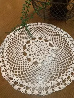 チ*コ様 レース編み　ドイリー　ハンドメイド美品