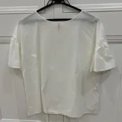 【クリーニング済】ナチュラルビューティーベーシック　フレア袖ブラウス　S