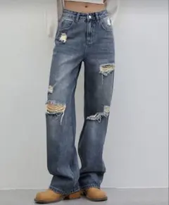 ダメージジーンズ