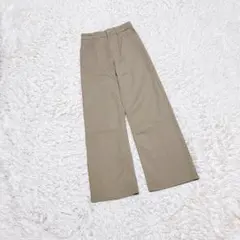 【H&M】 DIVIDED ワイドパンツ　（38）　チノパン　ハイウエスト