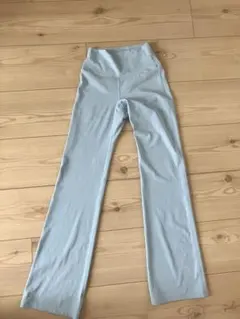 ユニクロ　エアリズム　ソフトリブフレアレギンス