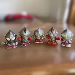 ウルトラマン指人形5体