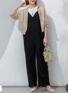 23区☆未使用size44サロペット オールインワン ブラック定価34100円のサムネイル