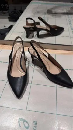 COLE HAAN スリングバックパンプス ブラックのサムネイル
