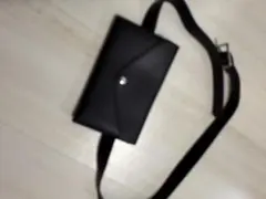 レザー ボディバッグ ブラック