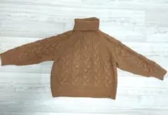 GU ブラウン ケーブルニット タートルネック セーター L