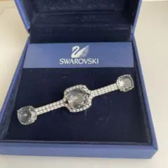 SWAROVSKI ブローチ