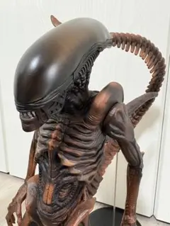 ロズウェル事件エイリアンフィギュアUFO墜落現場の石 ロズウェル事件UFO墜落現場の石と再現ジオラマ、エイリアンフィギュア