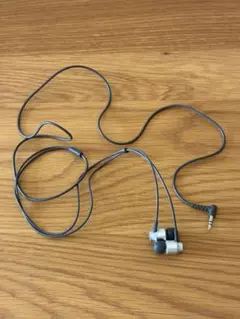 パナソニックRP-HDE3有線イヤホン シルバー