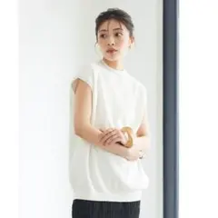 ティティベイト クルーネックニットベスト