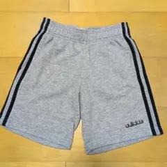 adidas グレー 半ズボン 140