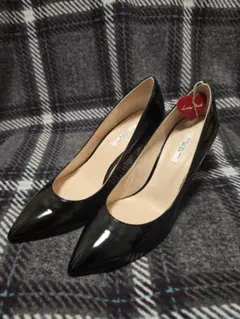 【新品】seven twelve thirty. 黒エナメルハイヒール