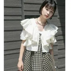新品未使用タグ付き♡KBF ケービーエフ マルチWAYクロップドフリルブラウス