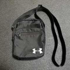 UNDER ARMOUR ショルダーバッグ ブラック