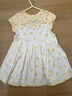 新品 スーリー 95cm ワンピース スカート 半袖　キッズ　女の子　花柄のサムネイル