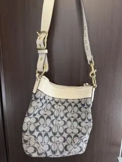 Coach コーチ　ショルダーバッグ ホワイト