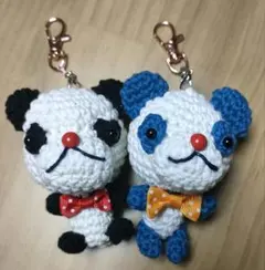 あみぐるみ　キーホルダー　パンダ　２個