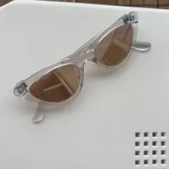 ZARA キャットアイ サングラス クリアフレームのサムネイル