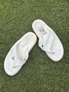 ISLAND SLIPPER トングサンダル ホワイト 8のサムネイル
