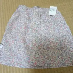 タイムセール　未使用　3can4on 花柄スカート 130cmのサムネイル
