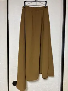 GU アシンメトリー フレアスカート ブラウン　キャメル
