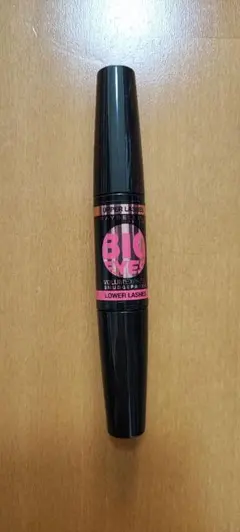 メイベリン ボリューム エクスプレス ビックアイ ブラック