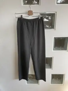 グレーカラー　ズボン