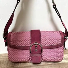 希少カラー　コーチ　ワンショルダーバッグ　ソーホー　ミニシグネチャー　ピンク