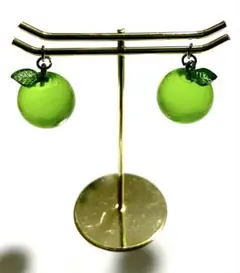 ハンドメイド まんまるりんご 青リンゴ 黄緑林檎 ピアス イヤリング