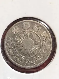 古銭 旭日竜10銭銀貨 明治3年 明瞭ウロコ - メルカリ