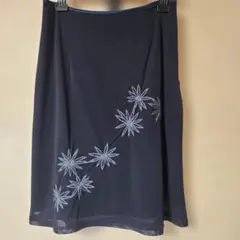 ネイビー 花柄刺繍 タイトスカートのサムネイル