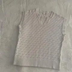 レディース　ニットベスト　オフホワイト