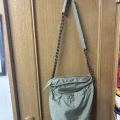 ショルダーバッグ