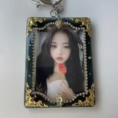 トレカキーホルダー　韓国　トレカ　レジン　デコ　硬質　ケース　トレカケース　e1