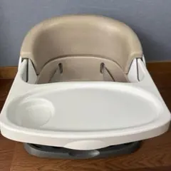 ベビーチェア　ingenuity インジェニュイティ　ベージュ/ホワイト