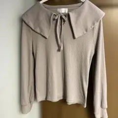 Leahmatin 襟付きトップス　ベージュ