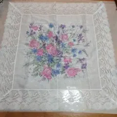 花柄レース付き　テーブルクロス布