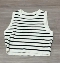 最終値下げ GU ボーダー タンクトップ ノースリーブ カットソー白 黒 夏服のサムネイル