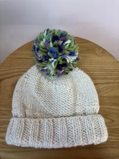 ポンポン付　ニット帽　ホワイト